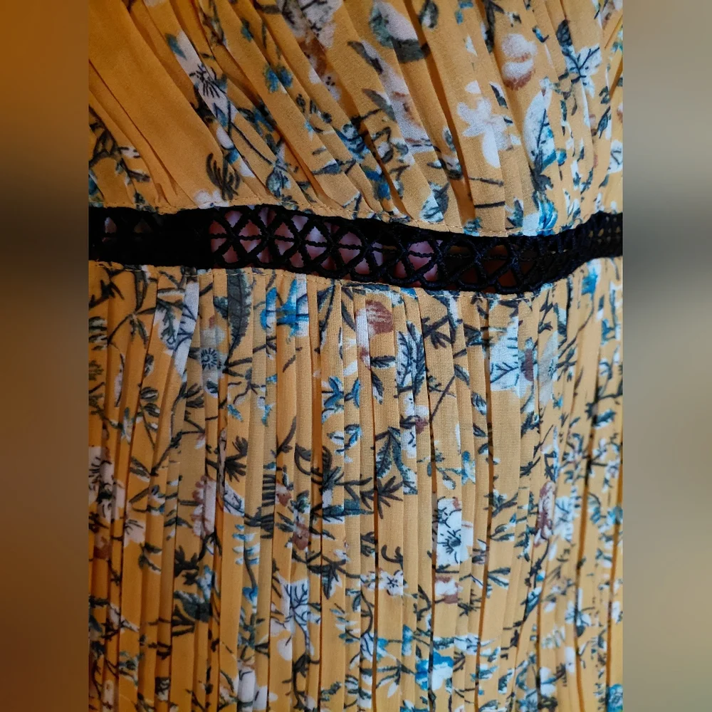 Lulus Floral Yellow Maxi Dress Size Small - Picture 4 of 6